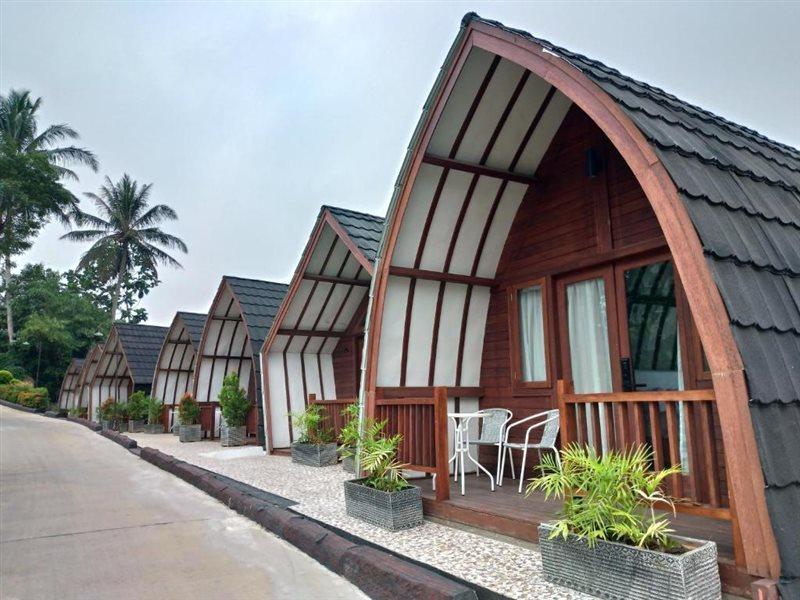 Chevilly Resort And Camp Bogor Exterior foto